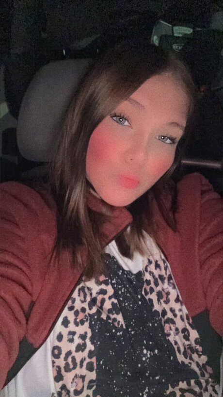 Naken läckt OnlyFans-bild av Sexyplayfulpeach