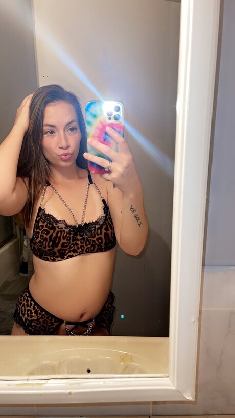 Naken lekkede OnlyFans-bilde av Lexxii Jade