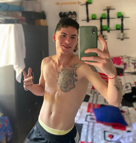 Alasti lekkinud OnlyFans-i pilt Jonathan Gmez