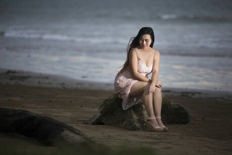 Nahá fotka uniklých OnlyFans od Cecilera Edmund