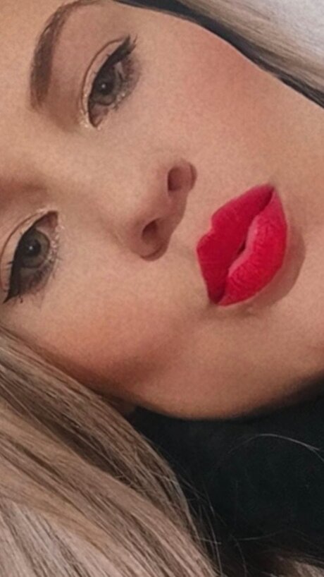 Обнаженная фотография утечки OnlyFans от Fernanda Oliveira