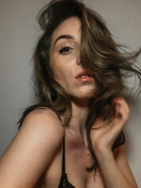 Foto desnuda filtrada de OnlyFans de Fabienne