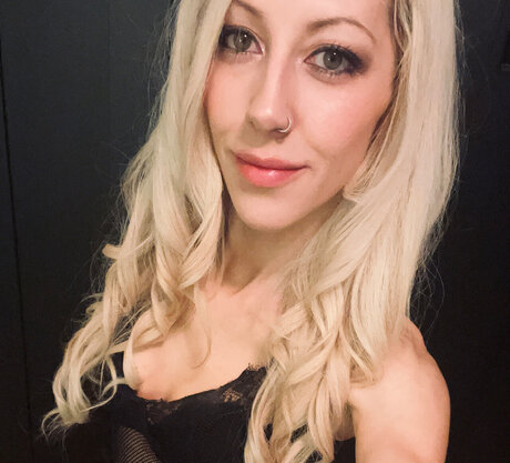 Naakte gelekte OnlyFans-foto van Brooklyn