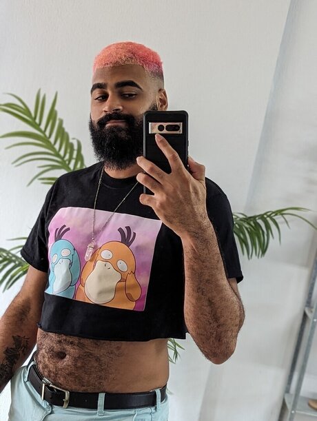 Naakte gelekte OnlyFans-foto van Suli