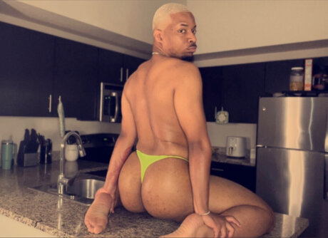 Foto di nudo di fuga di OnlyFans di Flame