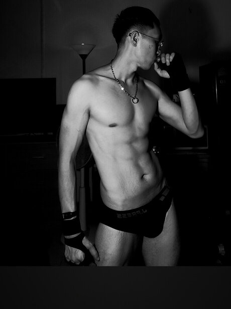 Naken lekkede OnlyFans-bilde av Ra