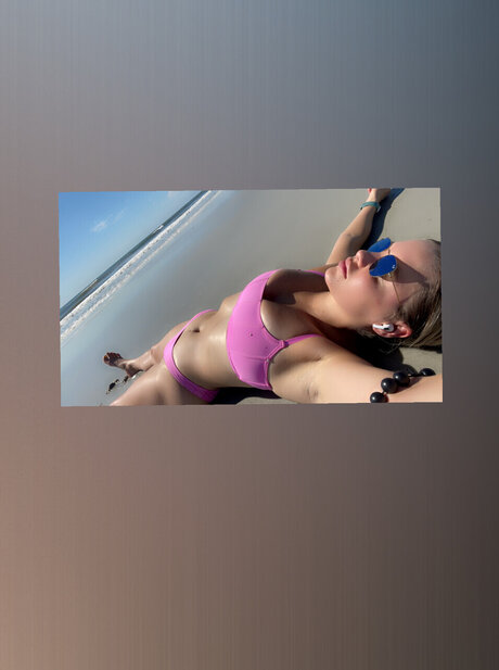 Naken lekkede OnlyFans-bilde av Amberfl0