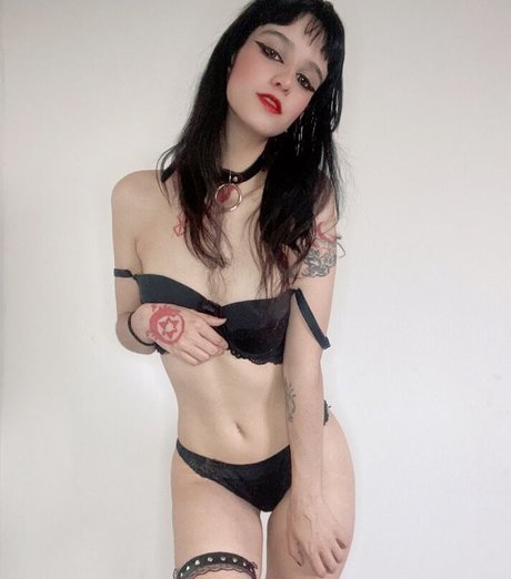 Nacktes geleaktes OnlyFans-Foto von Vamplayla