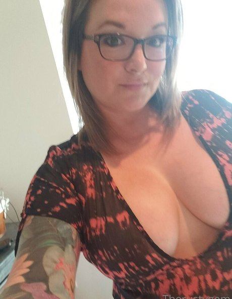 Alasti lekkinud OnlyFans-i pilt Therustygem