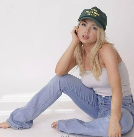 Обнаженная фотография утечки OnlyFans от Emmagames