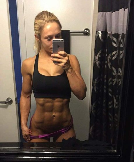 Nacktes geleaktes OnlyFans-Foto von Gelinamarie