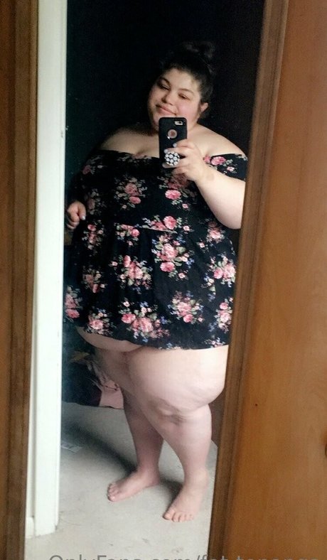 Naken lekkede OnlyFans-bilde av Fattopanga