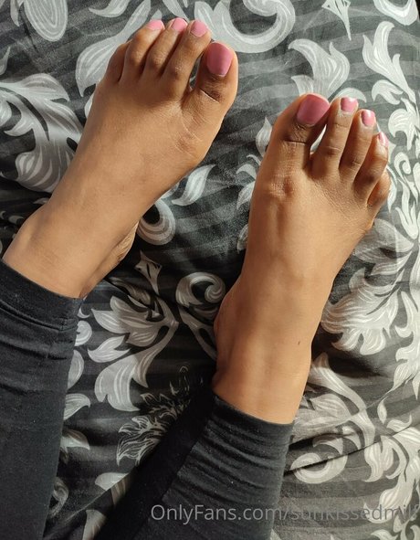 Alasti lekkinud OnlyFans-i pilt Sunkissedmilf