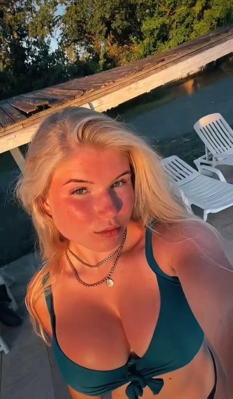 Foto di nudo di fuga di OnlyFans di Kusrubxx