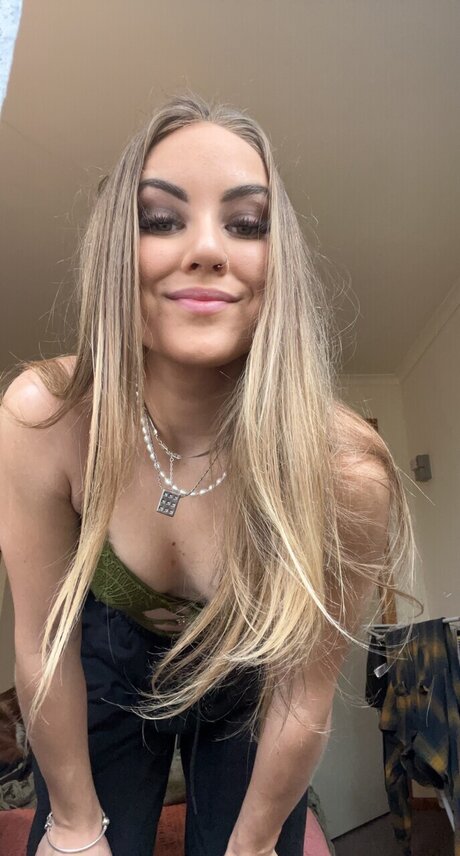 Naakte gelekte OnlyFans-foto van Kp