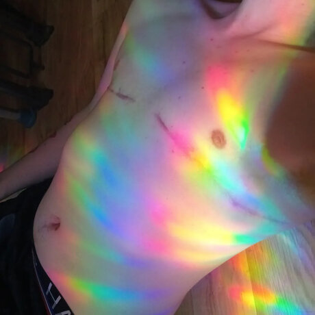 Alasti lekkinud OnlyFans-i pilt Aster