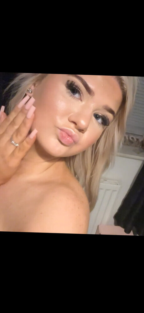 Chloerae naked leaks OnlyFans pic
