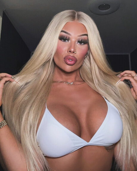 Photo nue de fuite OnlyFans de Shirin Christians