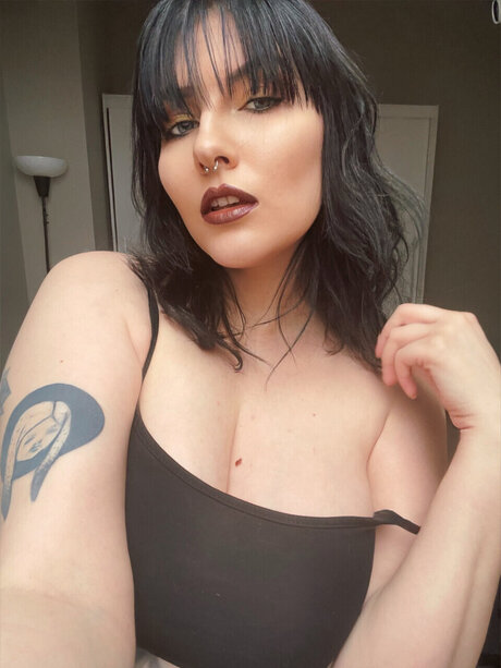 OnlyFans-model Bebe Blu  Free