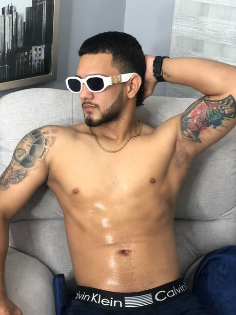 Nacktes geleaktes OnlyFans-Foto von Mike Thomson