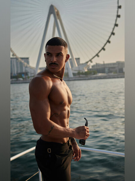 Nahá fotka uniklých OnlyFans od Lenisson B