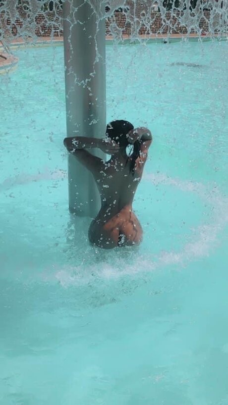 Zeynepellen naked leaks OnlyFans pic