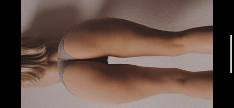 Foto di nudo di fuga di OnlyFans di Liv