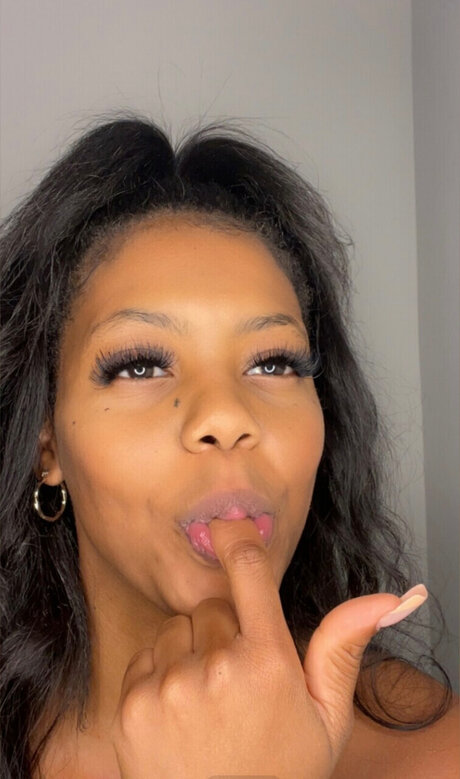 OnlyFans-model Hi Im Delicious