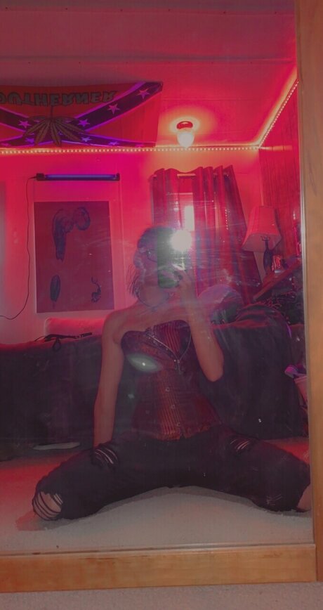 Обнаженная фотография утечки OnlyFans от Mighty Mouse