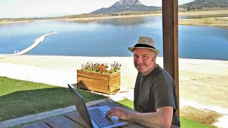 Alasti lekkinud OnlyFans-i pilt Karoly