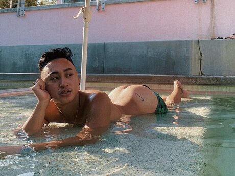 Foto desnuda filtrada de OnlyFans de Baby Boy 