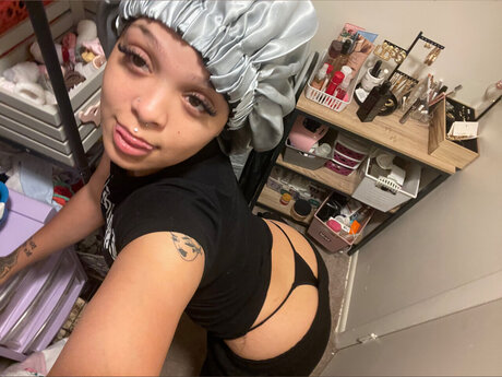 Nahá fotka uniklých OnlyFans od Alana Hope 