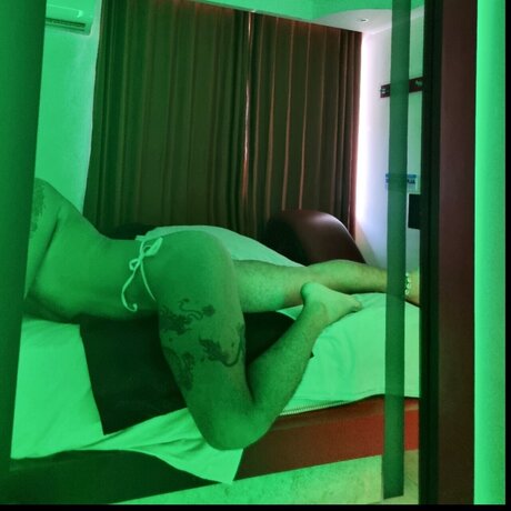 Foto di nudo di fuga di OnlyFans di Daniel Ken