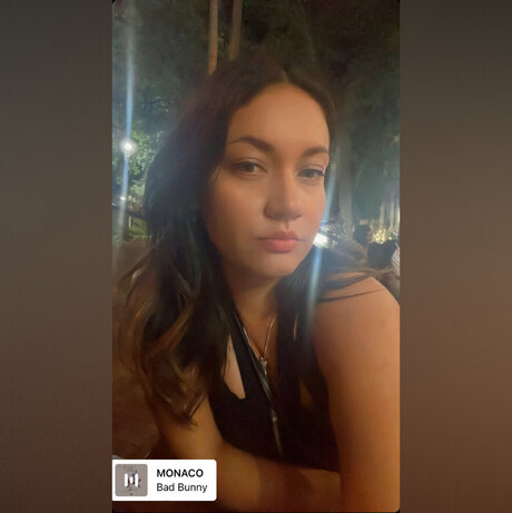 Nahá fotka uniklých OnlyFans od Angelica Cruz