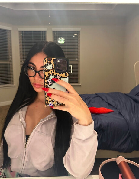 Naken lekkede OnlyFans-bilde av Mercedes 