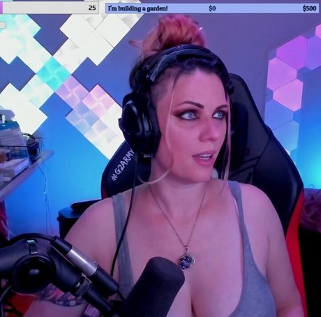 OnlyFans-model Scxrlet64