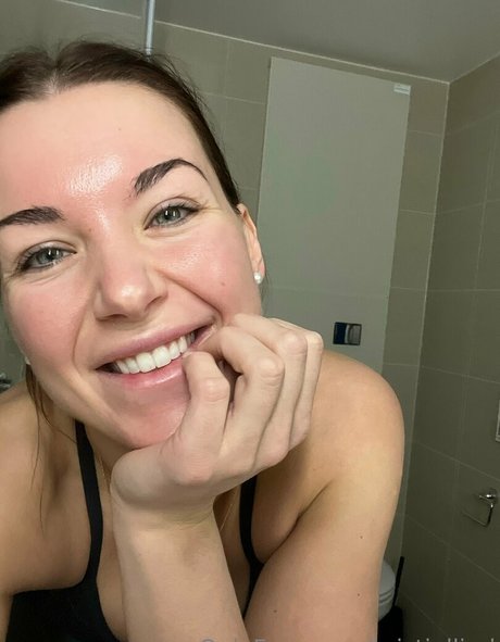 Обнаженная фотография утечки OnlyFans от Kristinllind