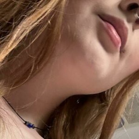 Naakte gelekte OnlyFans-foto van Devilishbrooke