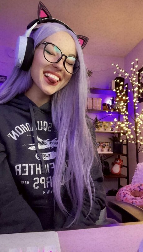 Alasti lekkinud OnlyFans-i pilt Eralia