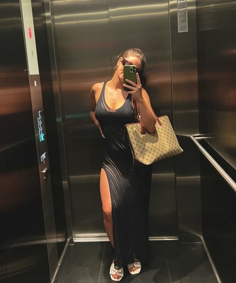 Nacktes geleaktes OnlyFans-Foto von Bambifitt