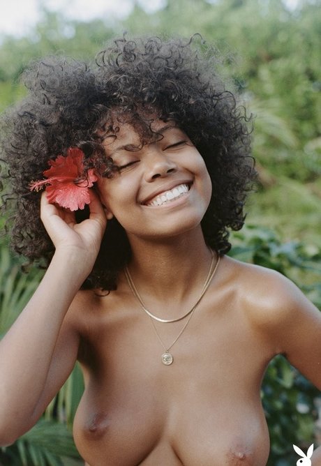 Nereyda Bird OnlyFansリークヌード写真