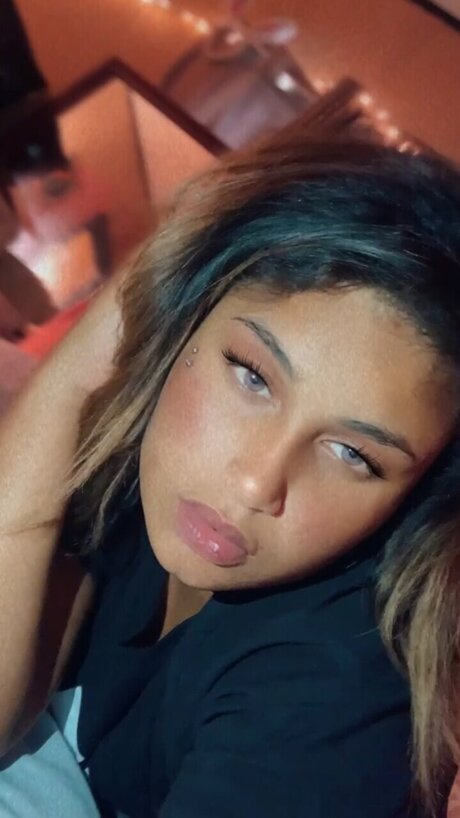 Naken lekkede OnlyFans-bilde av  Elishia Lashea