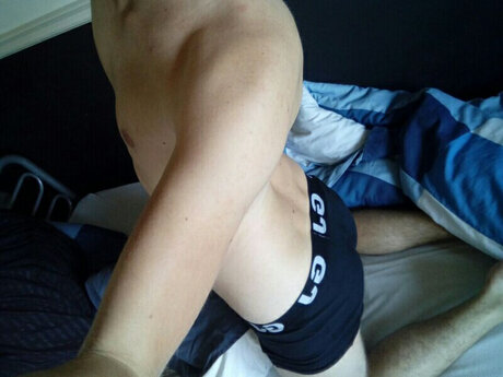 Nacktes geleaktes OnlyFans-Foto von Subtwinktom