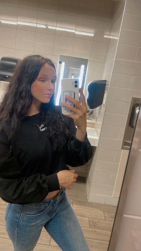 Nacktes geleaktes OnlyFans-Foto von Chey