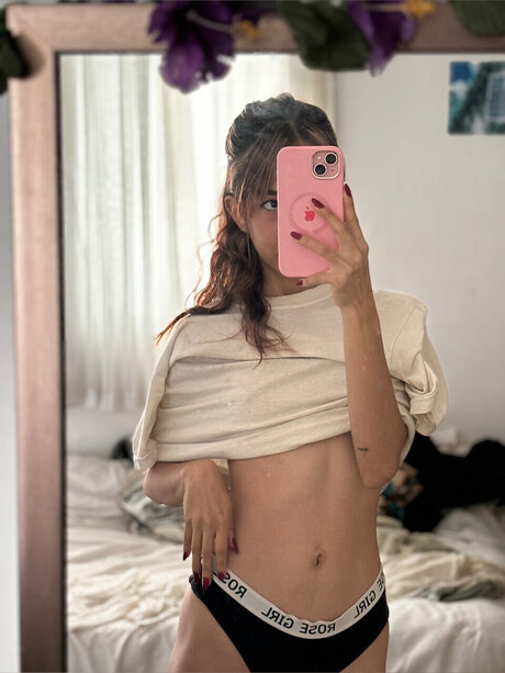 Nacktes geleaktes OnlyFans-Foto von Effy