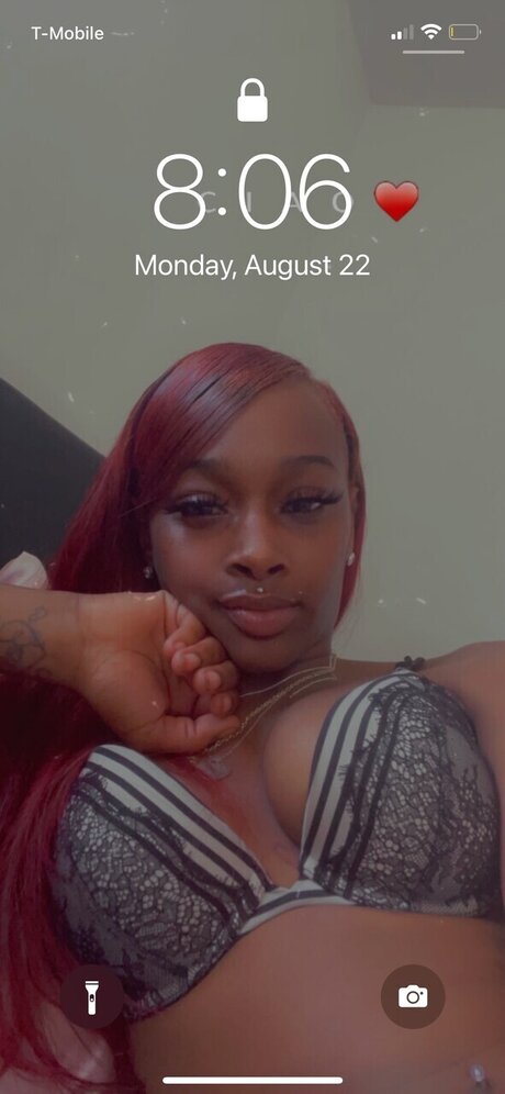 OnlyFans-model Alluhdat