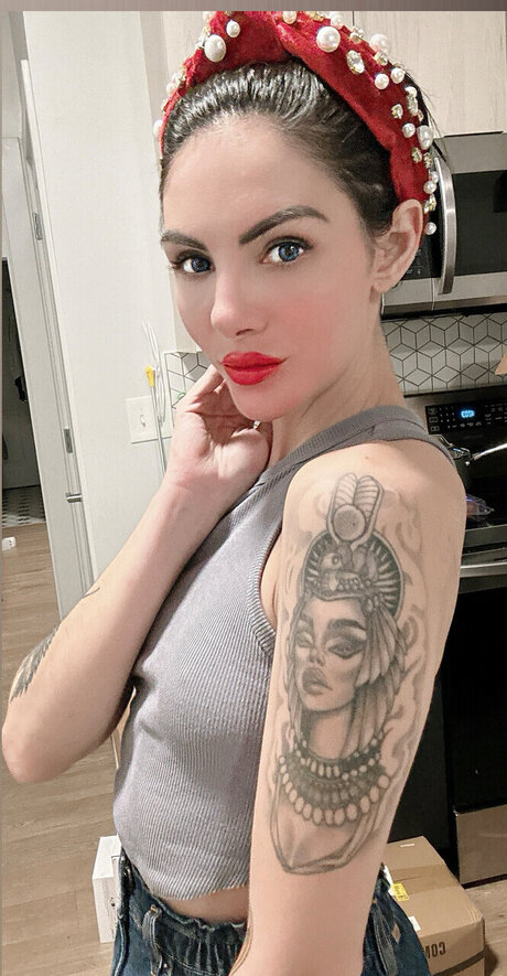 Naken lekkede OnlyFans-bilde av Goddess Sirene