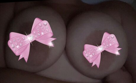 Nahá fotka uniklých OnlyFans od Layla Aaliyah