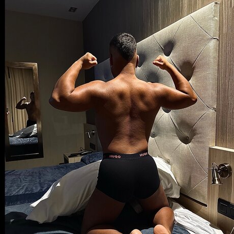 Naken läckt OnlyFans-bild av 