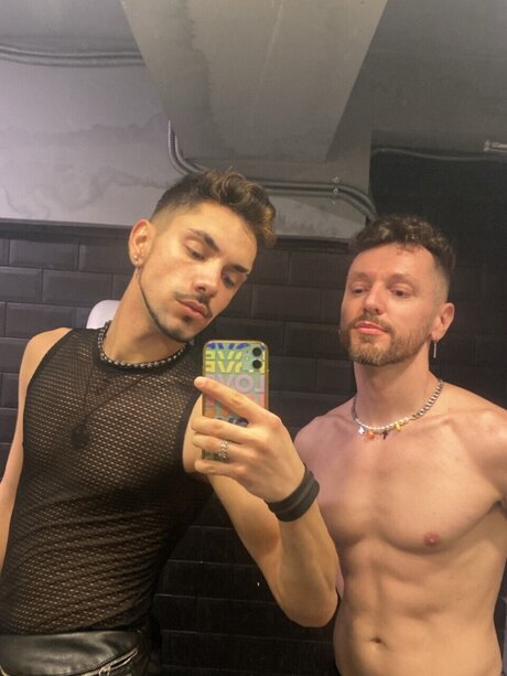 Rompas OnlyFansリークヌード写真